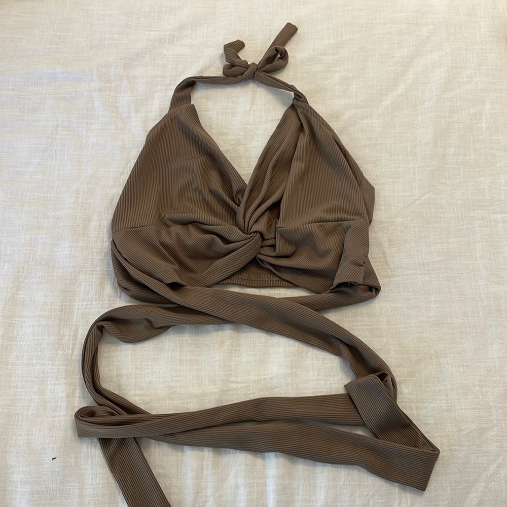 Brown crop tie top